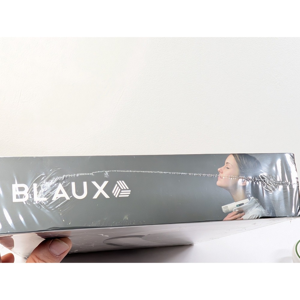 Blaux Wearable AC Plus Neckband Fan Portable New In Box‎ - Picture 3 of 5